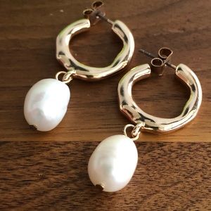 Zara Pearl Hoop Earrings